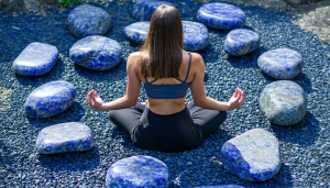 découvrez comment la sodalite favorise la logique et la recherche de la vérité, en stimulant la clarté mentale et l’objectivité. explorez ses vertus pour améliorer la pensée rationnelle et l’expression sincère au quotidien.